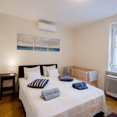 Viola Family Apartman Free Parking Печ Екстер'єр фото
