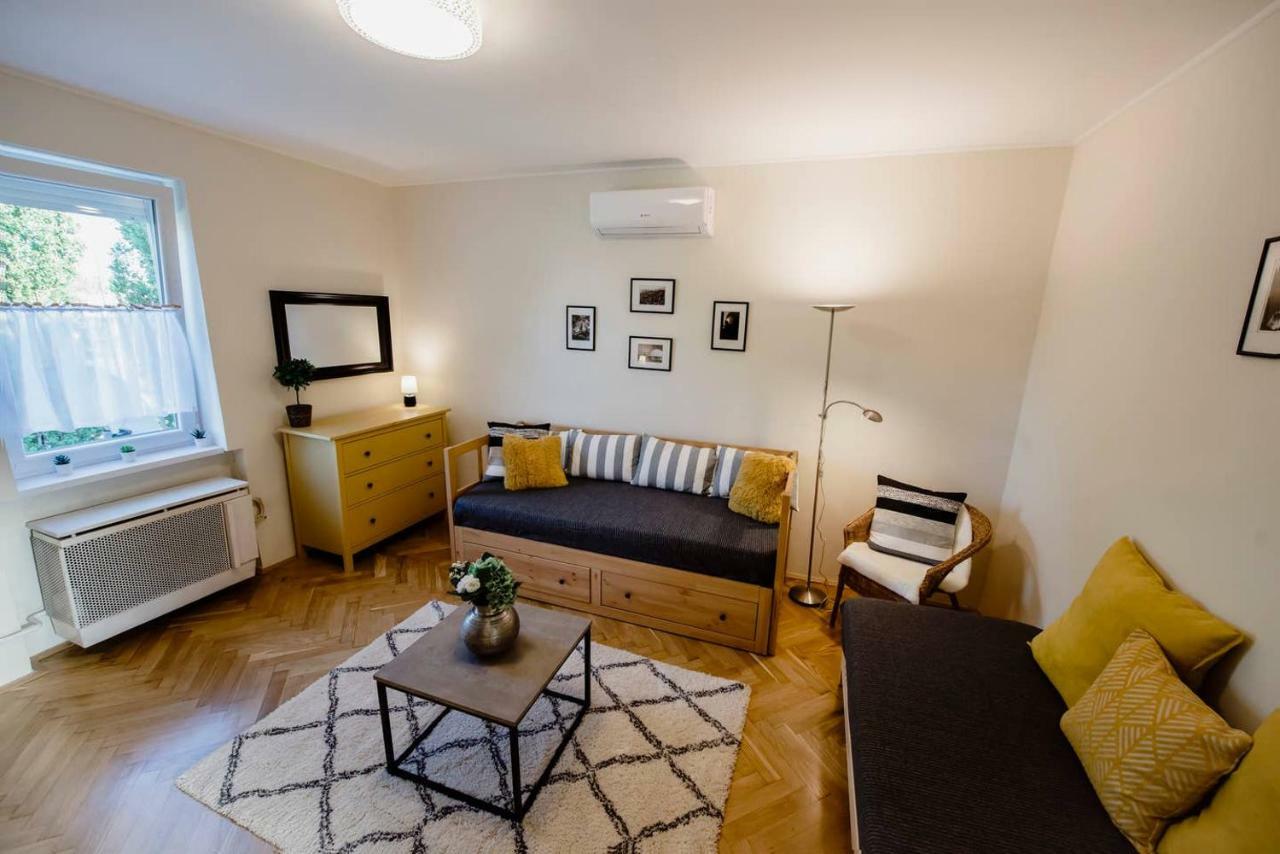 Viola Family Apartman Free Parking Печ Екстер'єр фото